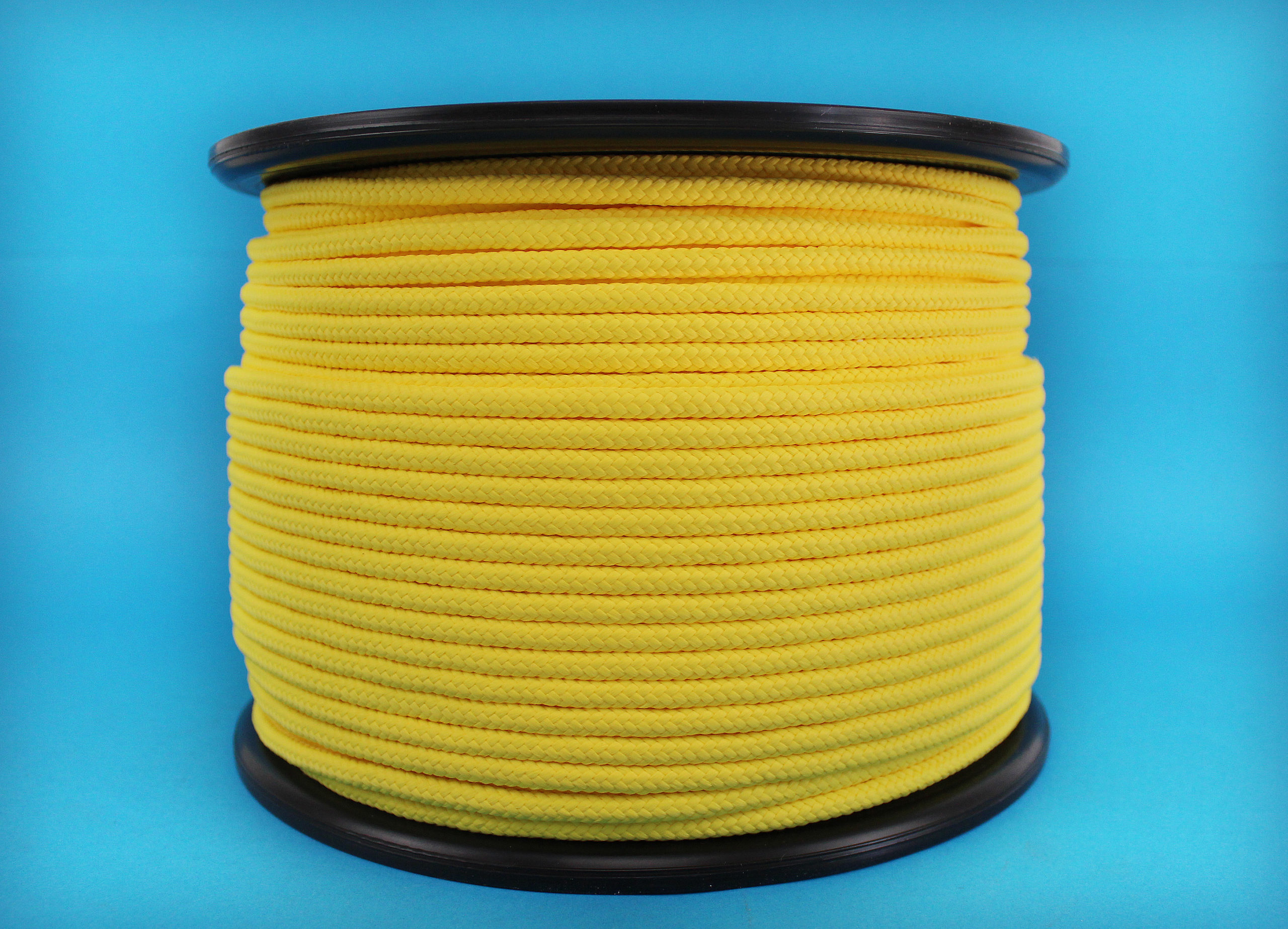 Cuerda-poli-amarillo-scaled