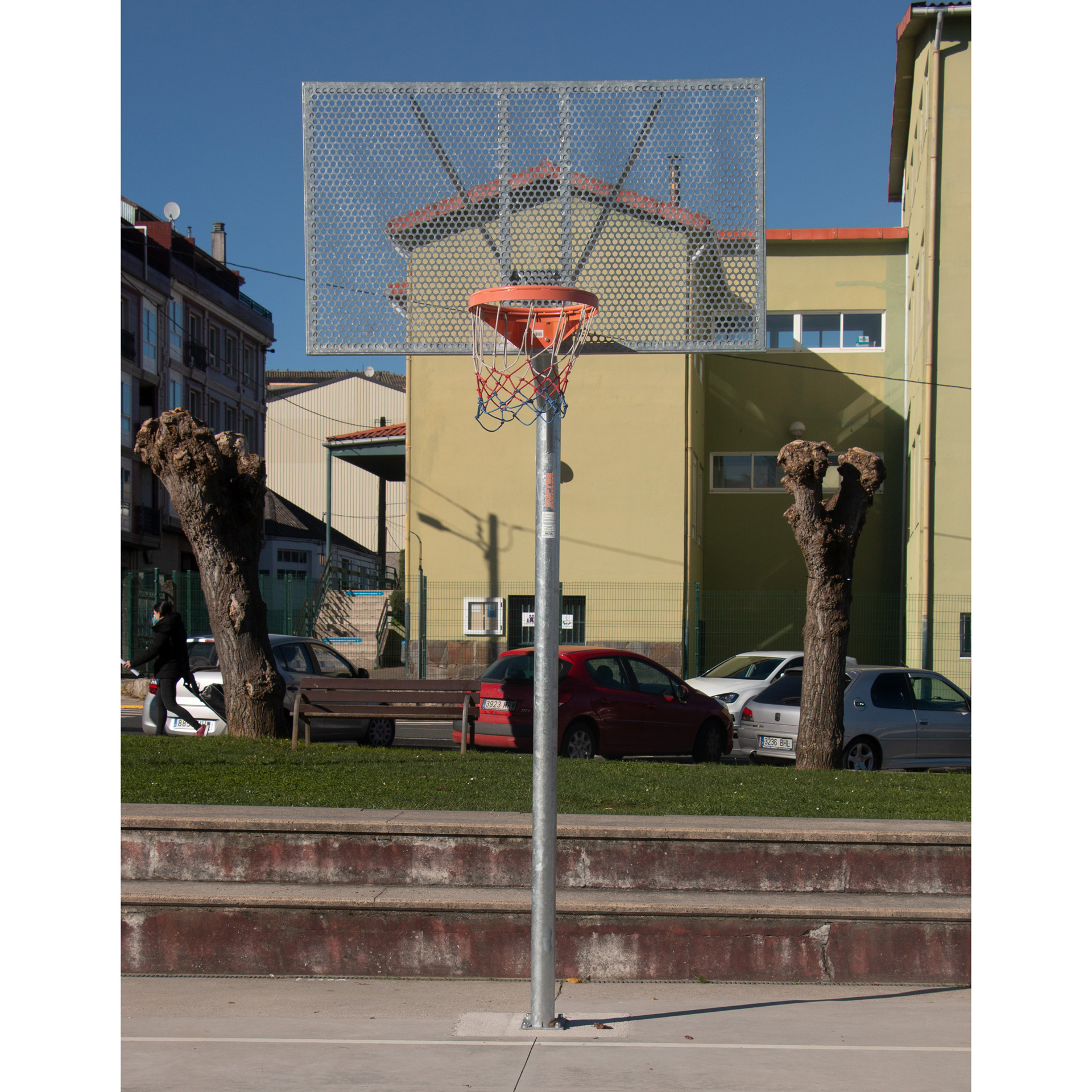 jgo canastas antivandalicas baloncesto new tubo 114 mm galvanizadas -incluye aros, redes y tableros- 3