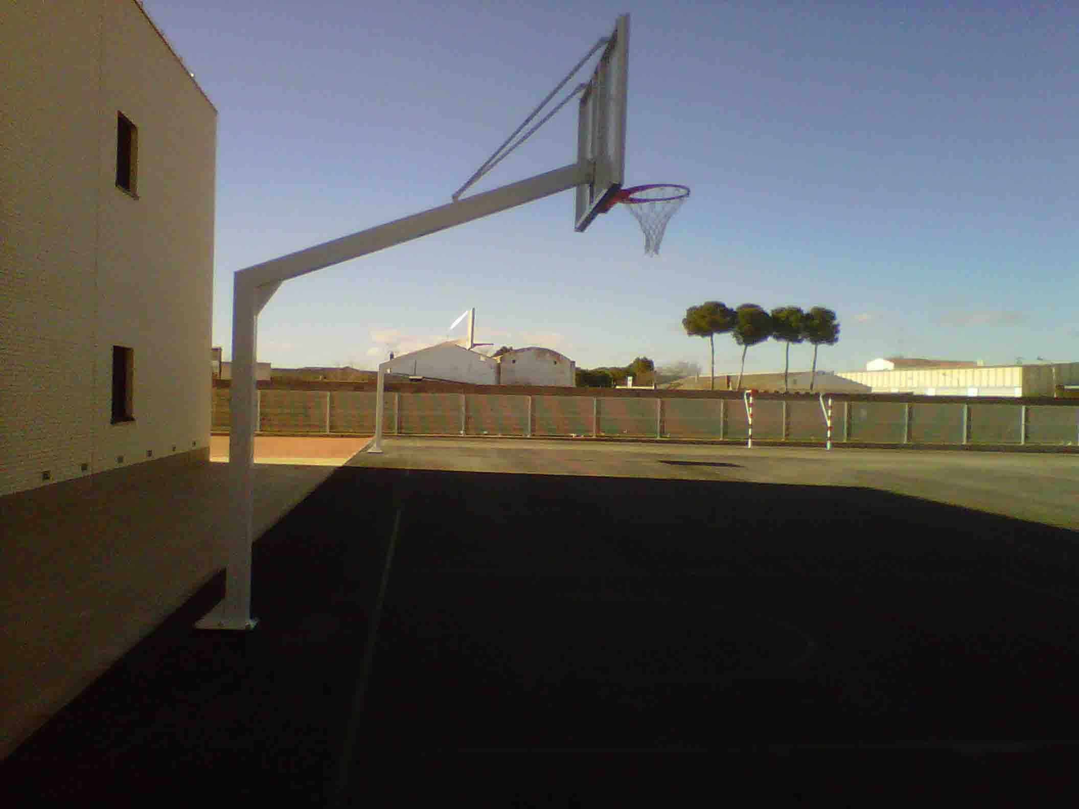 juego canastas baloncesto monotubo new tubo 140×140 mm fijas con base para anclaje vuelo 2,25 mts 1