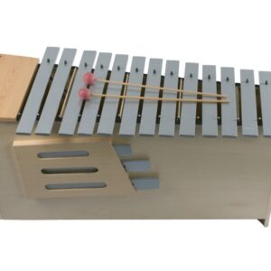 Metalófonos con 3 plaquetas intercambiables para diferentes escalas.